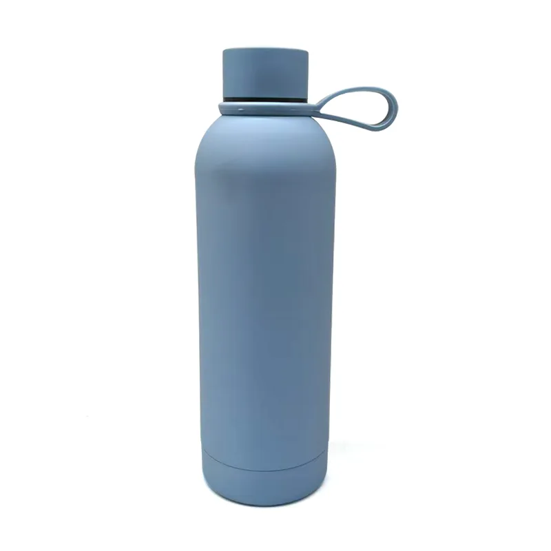 کھیلوں کی پانی کی بوتل